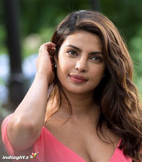 bollywood actress|Priyanka Chopra .